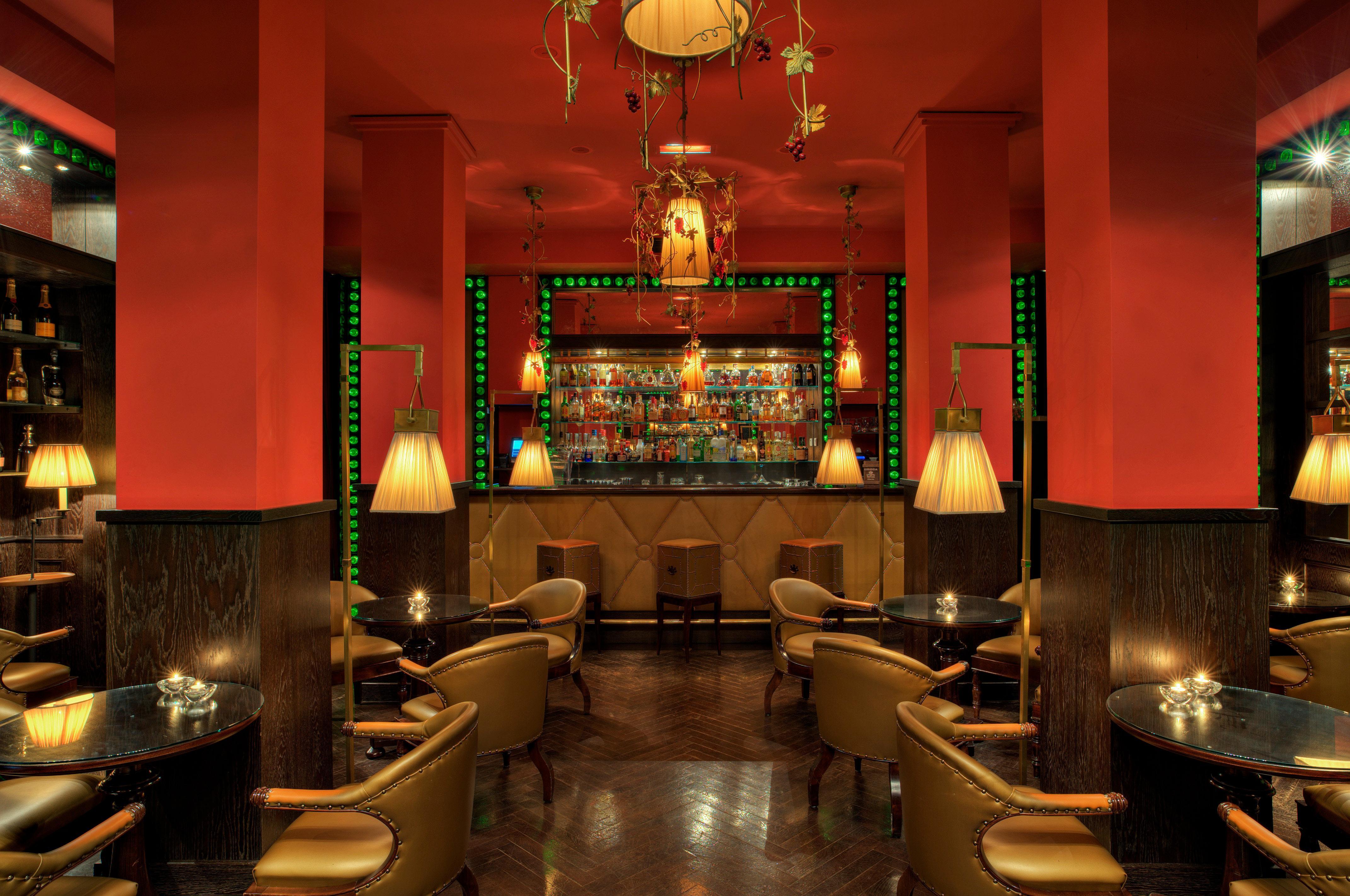 Intercontinental Bordeaux Le Grand Hotel By Ihg Restoran fotoğraf The bar at the Mandarin Oriental, New York