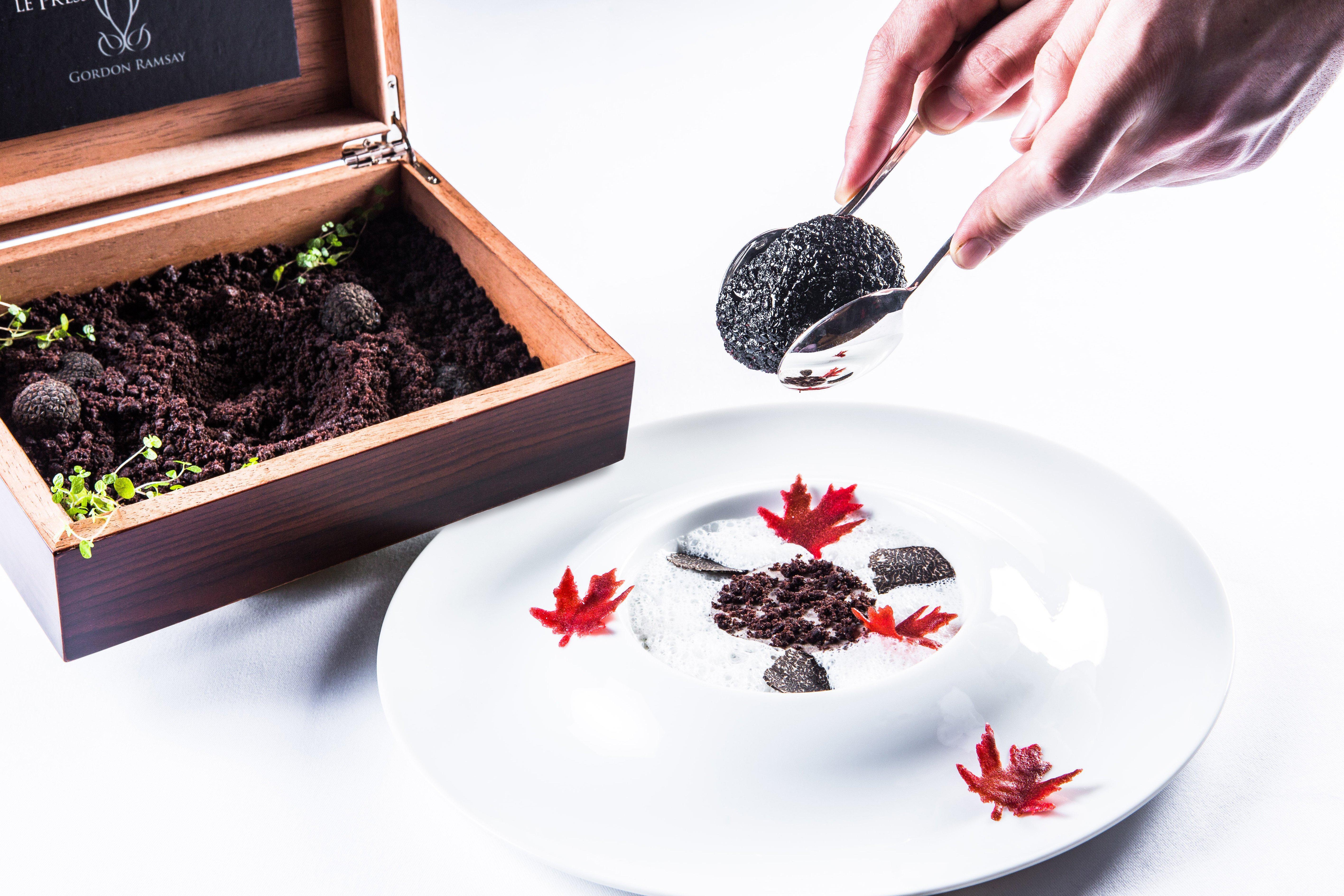 Intercontinental Bordeaux Le Grand Hotel By Ihg Dış mekan fotoğraf A dish of black garlic