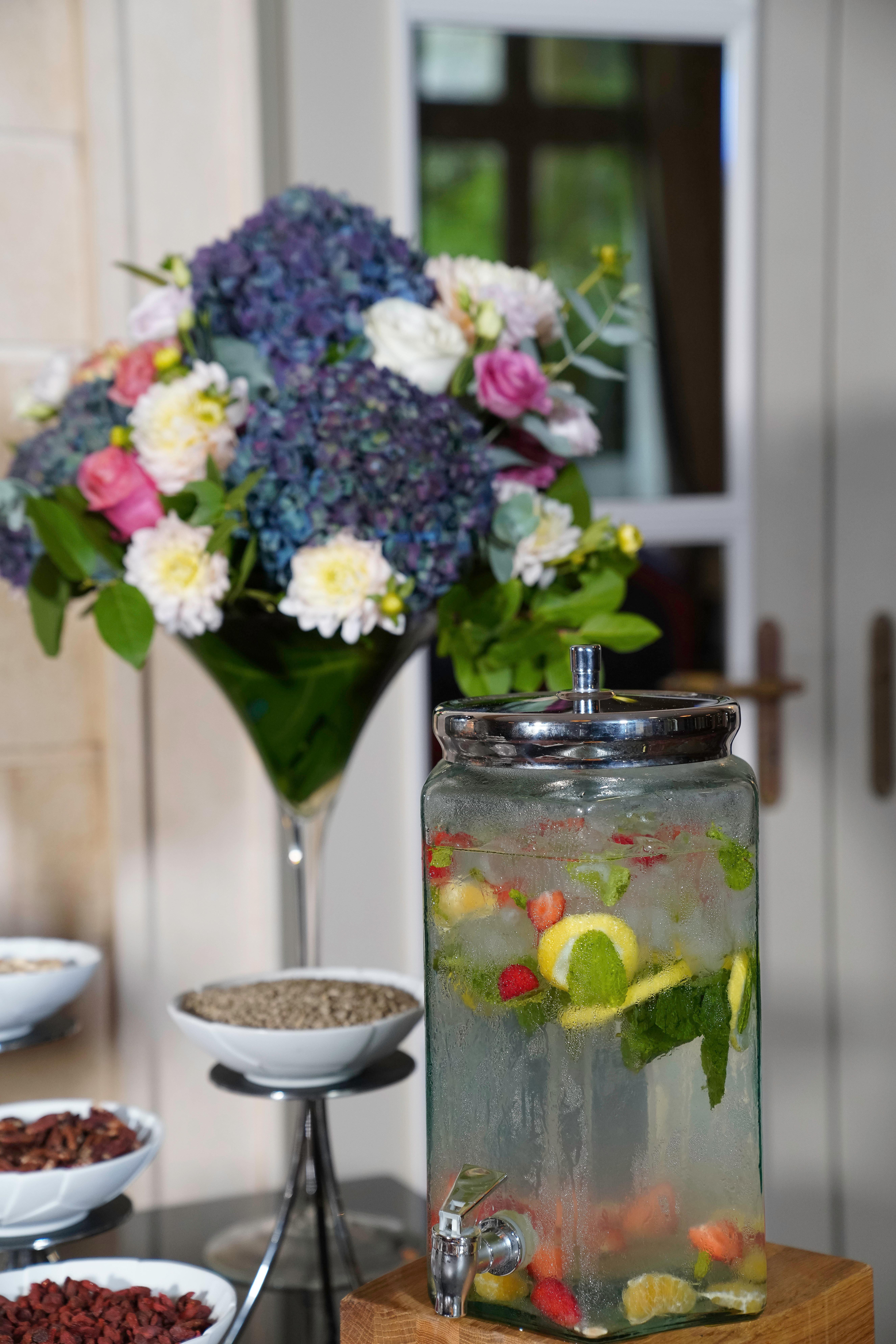 Intercontinental Bordeaux Le Grand Hotel By Ihg Dış mekan fotoğraf A glass of homemade ginger beer
