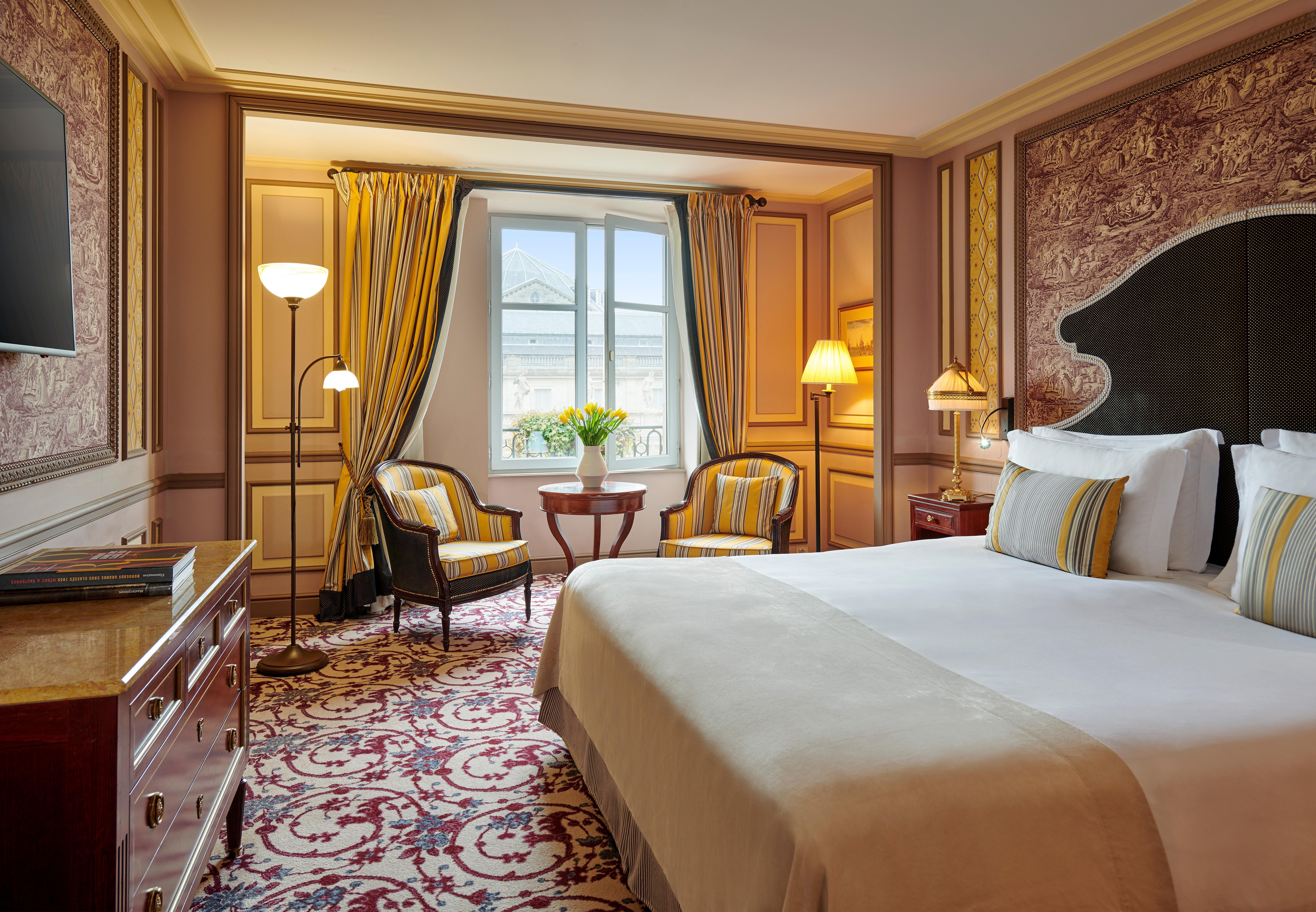 Intercontinental Bordeaux Le Grand Hotel By Ihg Dış mekan fotoğraf A room at the hotel