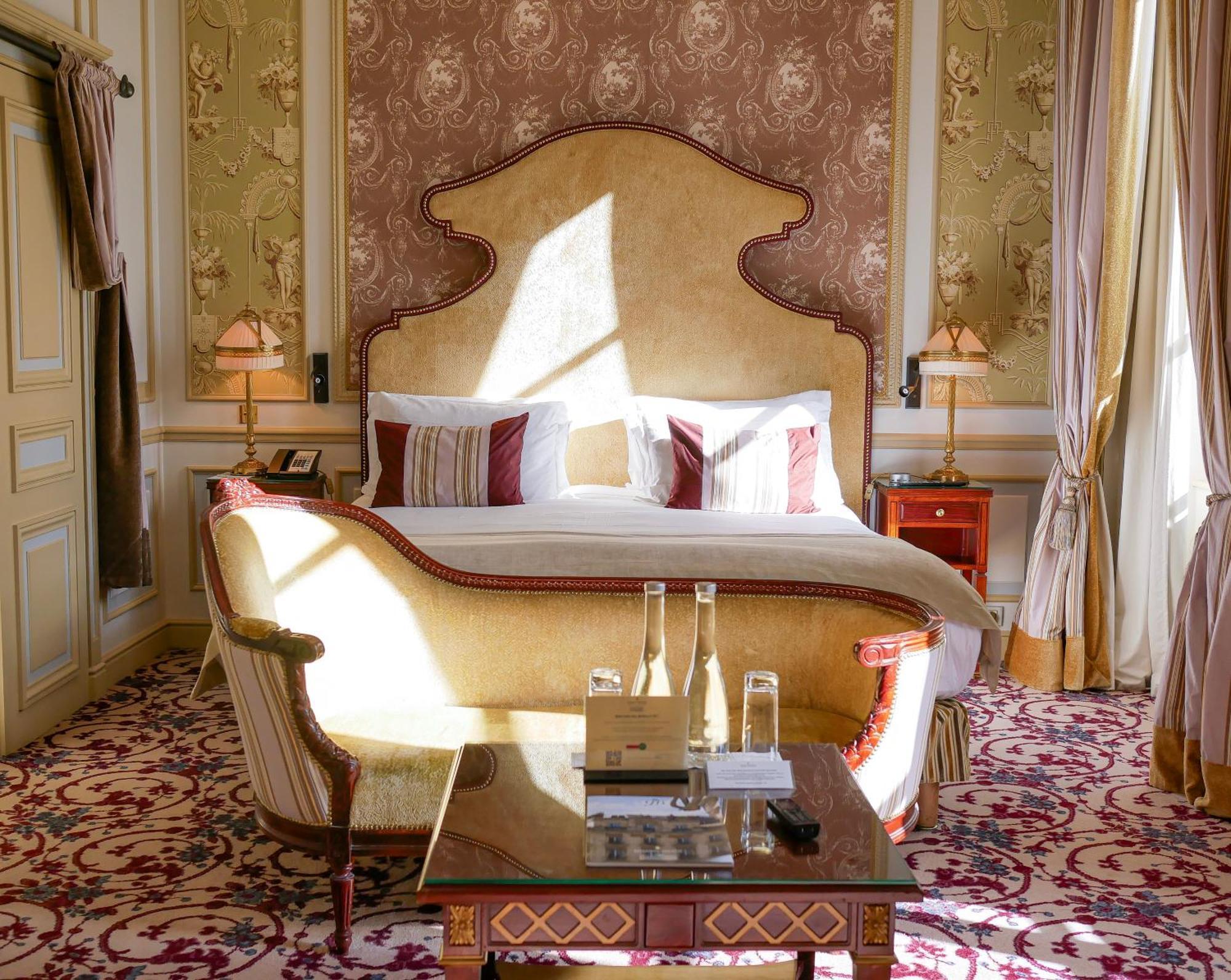 Intercontinental Bordeaux Le Grand Hotel By Ihg Dış mekan fotoğraf A suite at the Hotel de Crillon